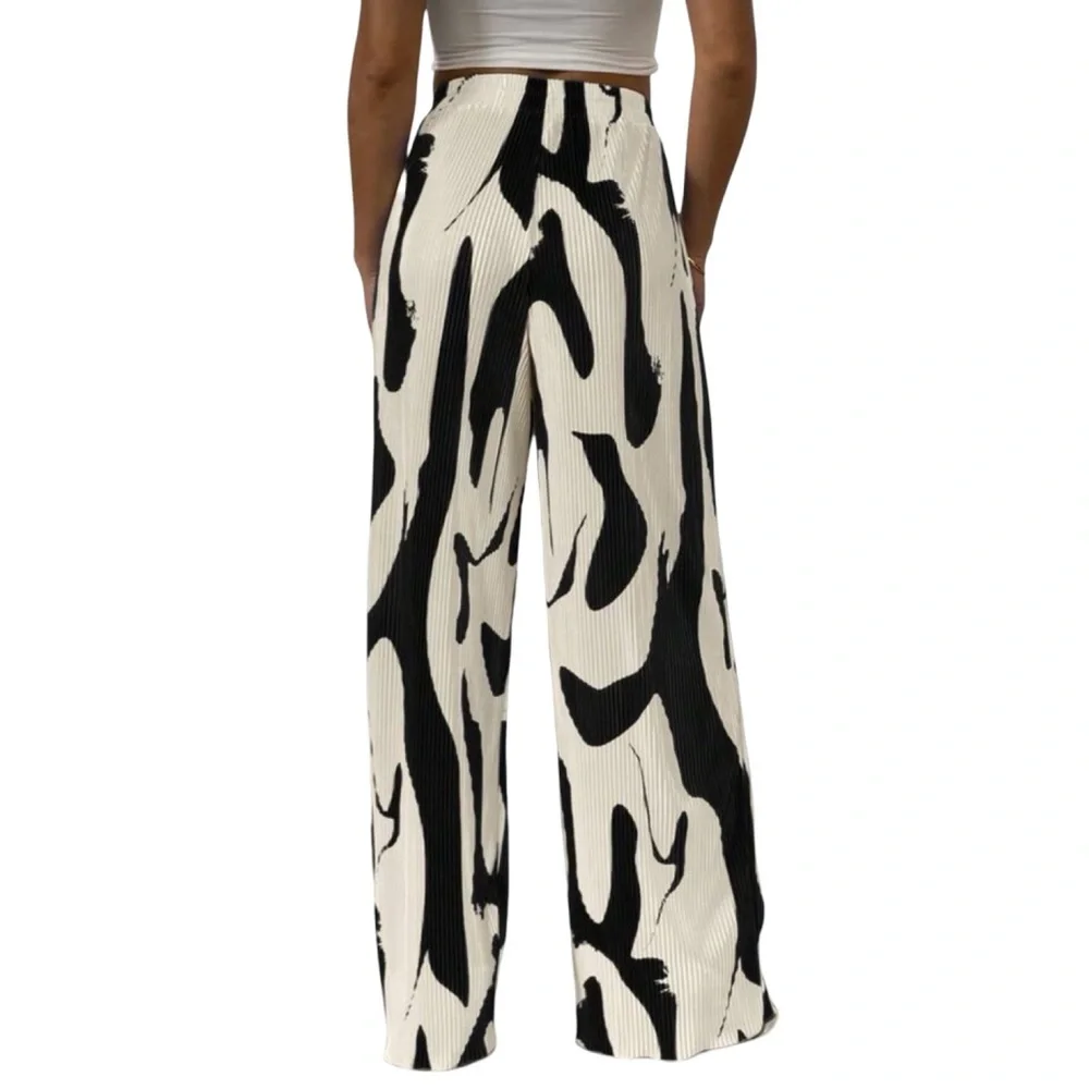 NWOT SHEIN Geometric Printed Wide Leg Pants